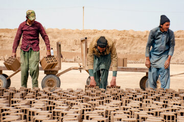 Fabrication traditionnelle de briques en Iran