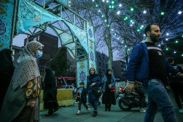 Teherán se ilumina por el aniversario del natalicio del Imam Mahdi
