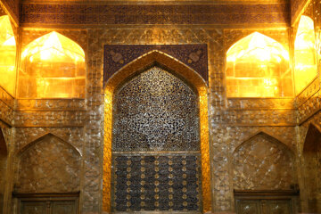 Reapertura del patio de Enghelab del Santuario Sagrado del Imam Reza (P)
