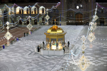 Reapertura del patio de Enghelab del Santuario Sagrado del Imam Reza (P)
