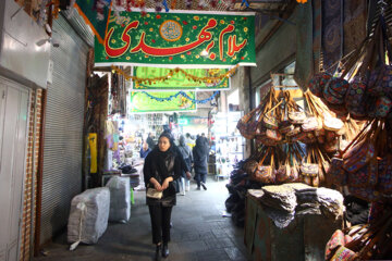 El Bazar de Tabriz en víspera del aniversario del natalicio del Imam Mahdi