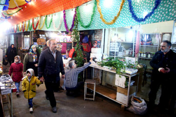 El Bazar de Tabriz en víspera del aniversario del natalicio del Imam Mahdi