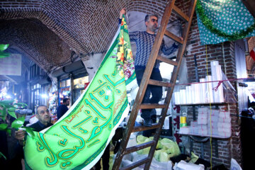 El Bazar de Tabriz en víspera del aniversario del natalicio del Imam Mahdi