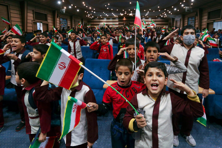 بهره‌مندی دانش‌آموزان ۲۸ مدرسه بیرجند از جشنواره شاد دفاع مقدس