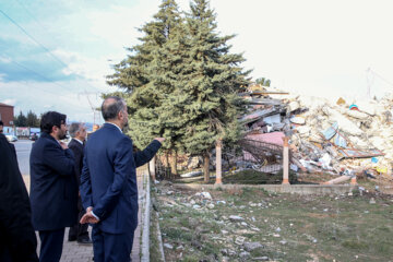 Hossein Amir Abdollahian, ministre iranien des Affaires étrangères, qui s'est rendu en Turquie ; le mardi soir 7 mars 2023, a visité des régions turques touchées par le tremblement de terre et le camp de peuplement temporaire de la République islamique d'Iran dans la ville d' Adıyaman. (Photo: Akbar Tavakoli). 