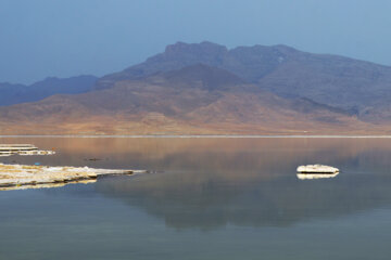 El agua corre en las venas del lago de Urmia 