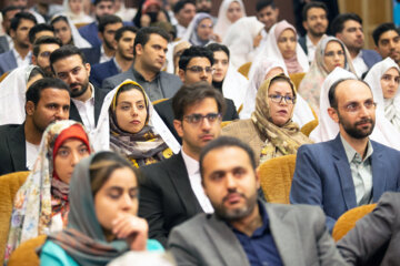 جشن ازدواج دانشجویی در دانشگاه اصفهان