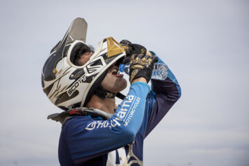 A l'occasion de la commémoration de la Journée des Martyrs et de la commémoration des 253 sportifs martyrs de la province centrale de Semnan, les compétitions de motocross aux multiples facettes se sont déroulées le vendredi matin (9 mars 2023) sur la piste de motocross de Semnan au centre iranien. 