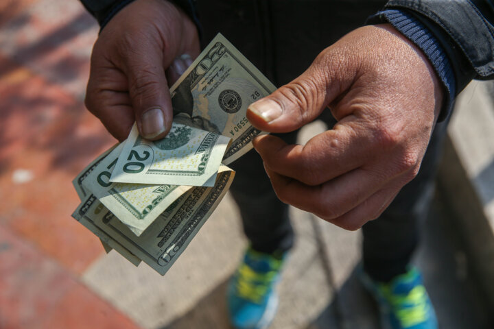 پایان نیما پس از هفت سال/ عرضه ارز فقط در بازار تجاری