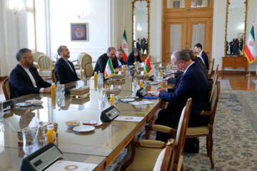 دیدار  وزیر امور خارجه بلاروس با امیر Los cancilleres de Irán y Bielorrusia se reúnen en Teherán