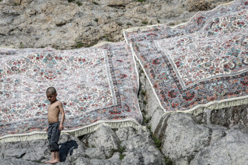 Ateliers de nettoyage de tapis à la veille de Norouz