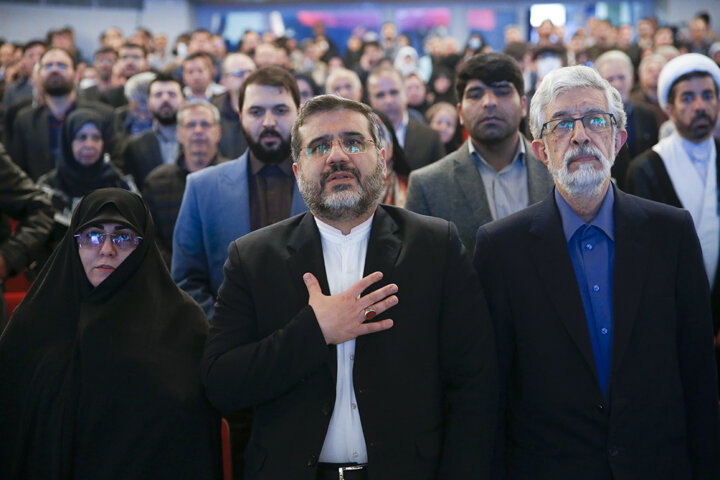 وزیر فرهنگ و ارشاد اسلامی: همه خبرنگاران باید بیمه شوند