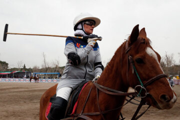 Le tournoi international de polo féminin de la Coupe Norouz 2023 a eu lieu ce lundi soir (13 mars) au club Norouz Abad Club de Téhéran, à l’issue duquel , l'équipe féminine iranienne a remporté le championnat. (Photo : Amin Jalaali)
