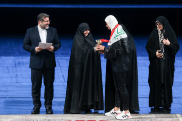 Jeux Internationaux de Norouz 2023 : cérémonie de clôture au Vahdat Hall de Téhéran (Photo : Mohammad Mahdi Esmaïli-IRNA)