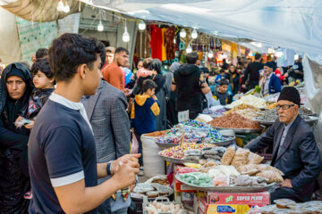 بازار خرید شب عید در خرم آباد