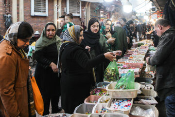 El bazar de Rasht en vísperas del Año Nuevo
