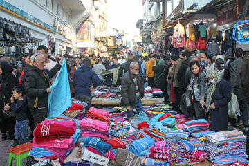 El bazar de Rasht en vísperas del Año Nuevo
