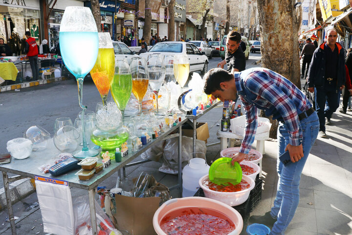 ۱۷ المان و آکواریوم برای استقبال از نوروز ۱۴۰۲ در شهر خوی نصب شد