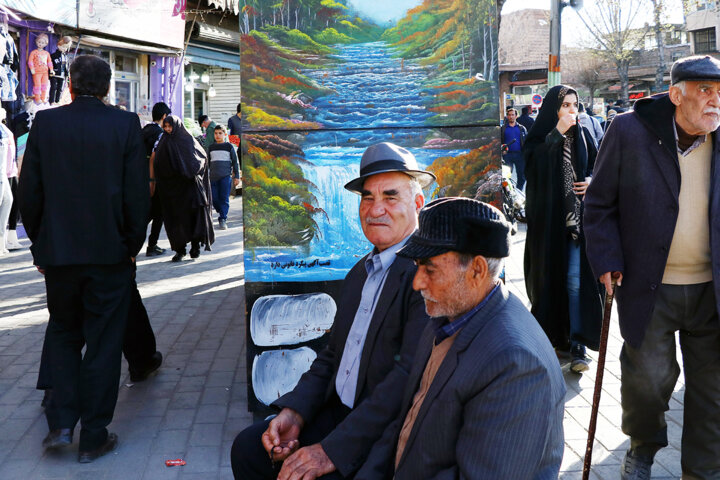 ۱۷ المان و آکواریوم برای استقبال از نوروز ۱۴۰۲ در شهر خوی نصب شد