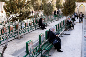 مزار شهدای چیذر در آخرین پنج شنبه سال