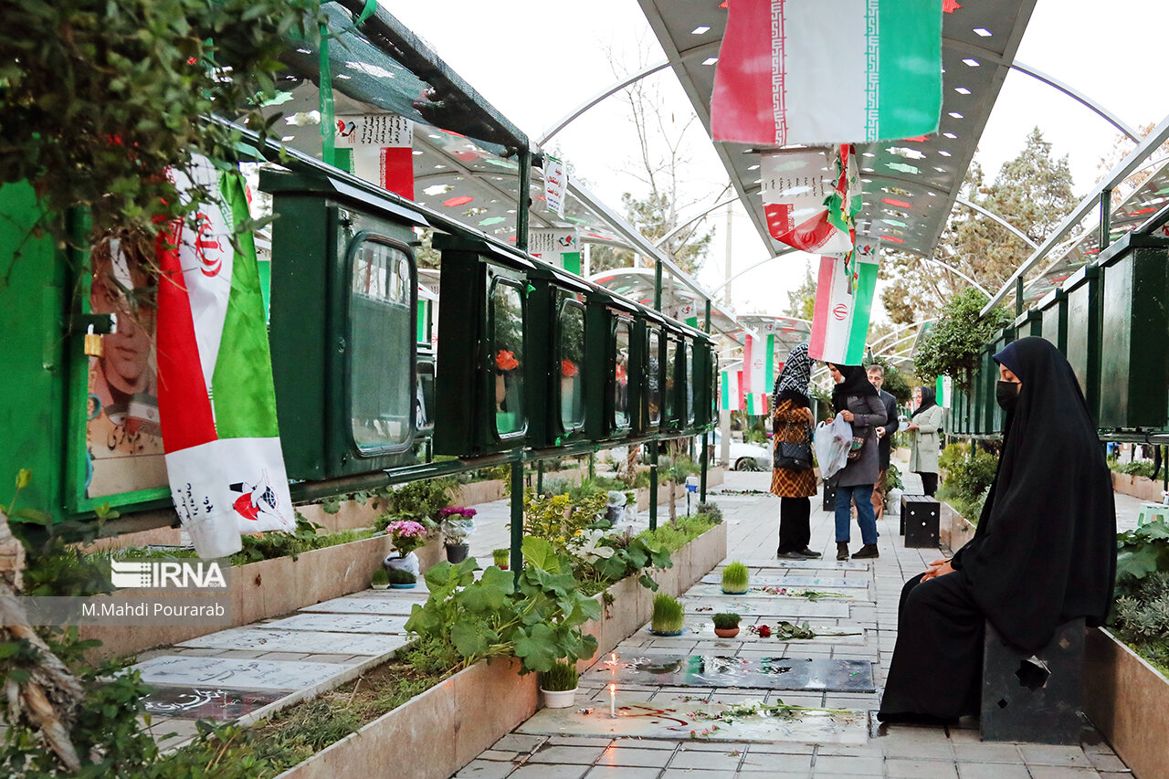 قاضی‌زاده هاشمی درگذشت مادر شهید سردار دقایقی را تسلیت گفت