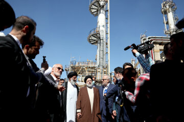 Le Président de la République islamique d’Iran, Seyyed Ebrahim Raissi, s'est rendu ce lundi matin 20 mars (et à la veille du Nouvel An 1402 iranien) dans la province méridionale du Khouzestan pour inaugurer la deuxième phase de la raffinerie d'Abadan. (Photo : Mahdi Bolourian)