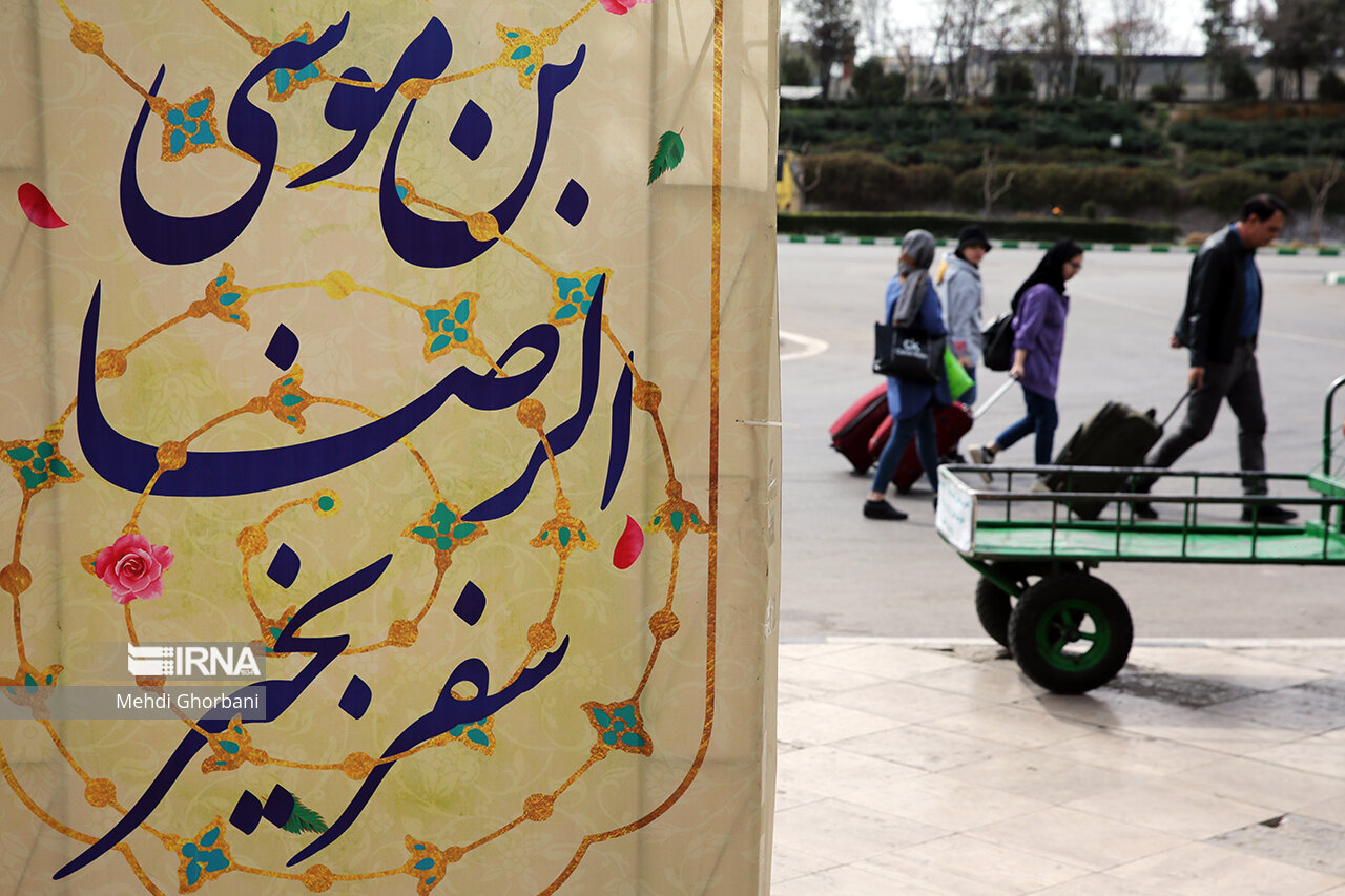 شمار ورود زایران نوروزی به مشهد از ۶.۸ میلیون نفر گذر کرد