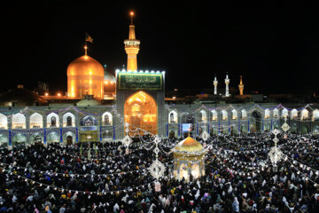 زائران مشهد مقدس آمارگیری می‌شوند