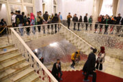 Touristen in Golestan Museumspalast