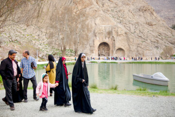 استاندار کرمانشاه: پویایی و خلاقیت بازاریان نقش مهمی در رونق گردشگری استان دارد