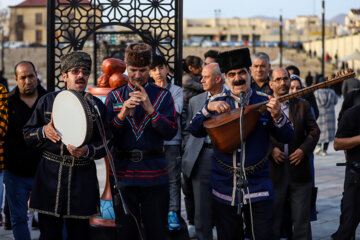 ویژه برنامه نوروزگاه در سبزه میدان زنجان