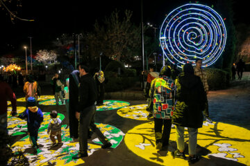 جشنواره هنرهای نوری در پارک کوهسنگی مشهد