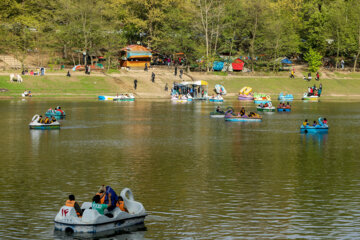 گردشگران نوروزی درباغ جهانی عباسآباد