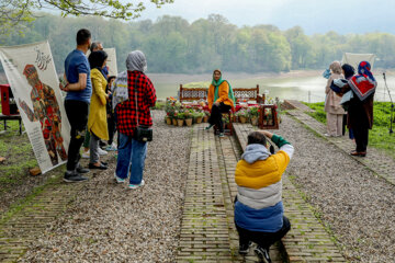 گردشگران نوروزی درباغ جهانی عباسآباد
