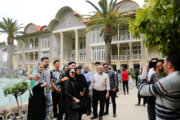 Şiraz'da Nevruz turistleri 