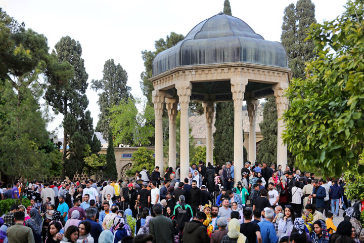 کمبود پارکینگ در شیراز، چالش پیش‌روی گردشگران و مردم بومی