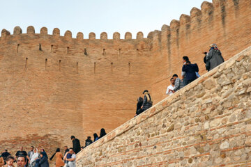 افزون بر چهار هزار نفر از قلعه تاریخی "فلک الافلاک"بازدید کردند