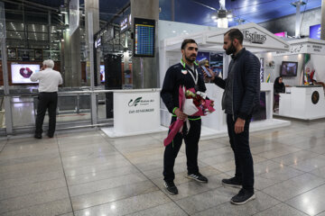 استقبال گرم از تیم ملی واترپلو ایران پس از کسب مدال نقره آسیا