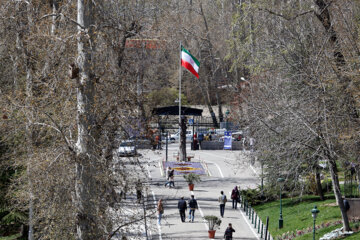 گردشگران نوروزی در کاخ موزهEl Palacio-Museo de Niavarán en el norte de Teheránنیاوران