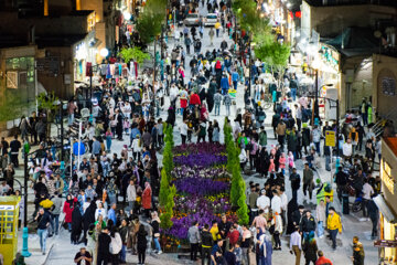 La ciudad central de Yazd recibe a los turistas de Noruz