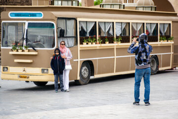 La ciudad central de Yazd recibe a los turistas de Noruz