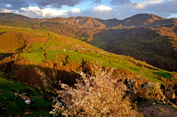 Nature printanière des montagnes de Rudbar au nord de l’Iran 