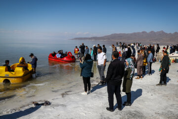 El lago de Urmía en el Día de la Naturaleza 