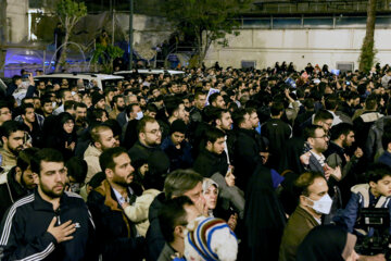 Ceremonia de despedida de los mártires defensores de los santuarios sagrados en Teherán
