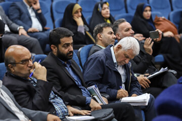 نشست اصحاب رسانه با استاندار خوزستان