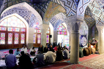 جزخوانی و تفسیر قرآن در مسجد نصیرالملک