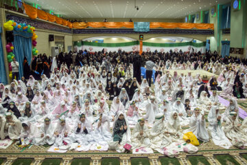 Une fête pour célébrer le Premier jeûne du Ramadan des enfants intitulée « les cris de la joie des anges » avec la présence de 400 filles qui observaient leur premier jeûne a eu lieu le vendredi soir (7 avril 2023) à Gorgan au nord de l’Iran. (Photo : Rahela Hesari)