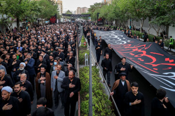 Machhad couvert de noir à l’occasion de l’anniversaire du martyre de l’imam Ali 