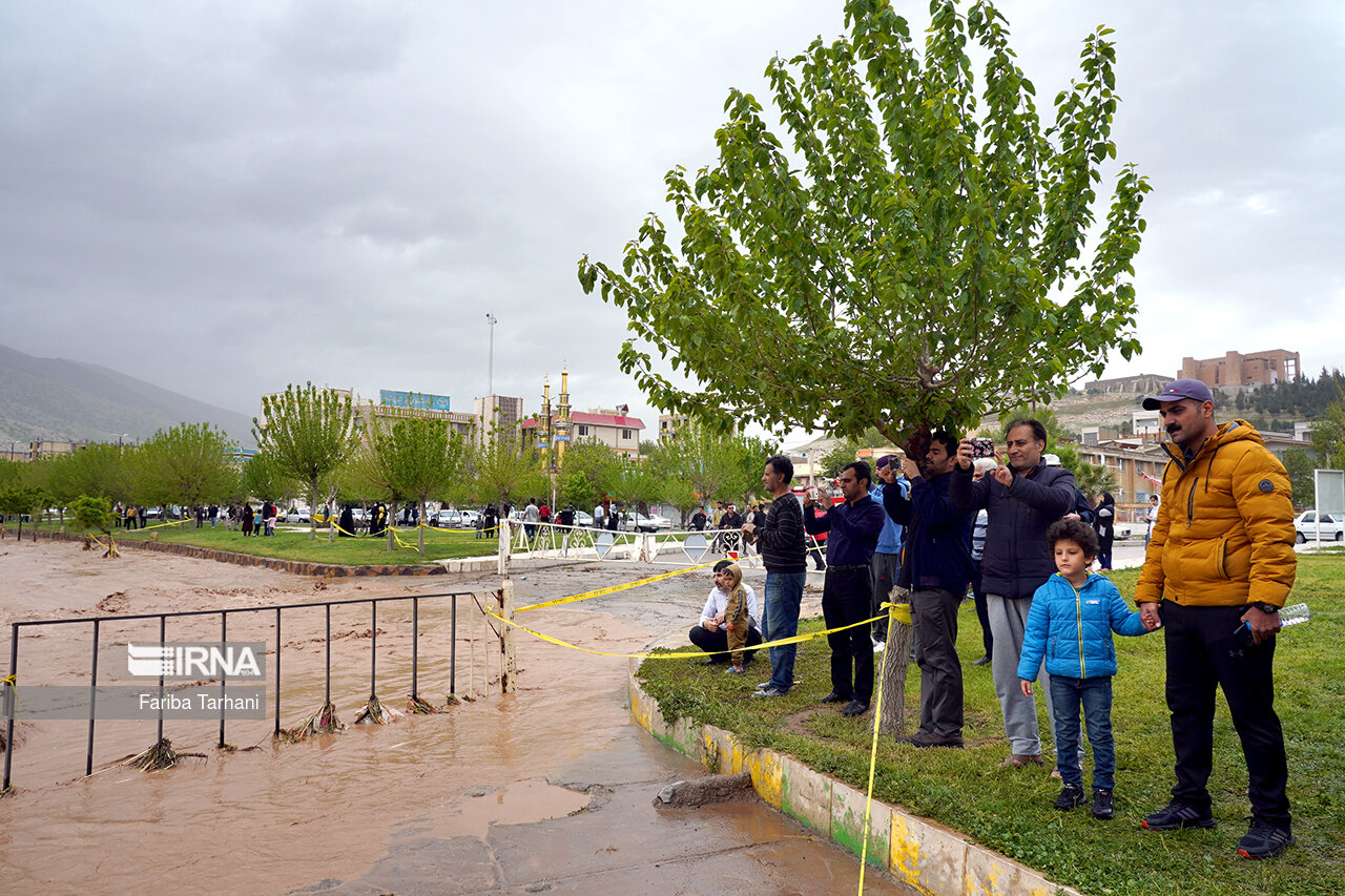 اعلام ممنوعیت تردد در ۹ بوستان و ۲ رود دره تهران