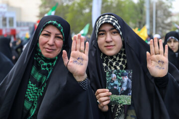 Celebradas las marchas del Día Mundial de Al-Quds en Zanyán
